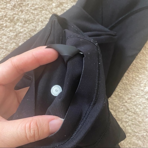 Lululemon in movement leggings 25’’ - Picture 3 of 3